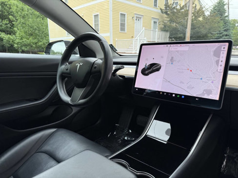 Used 2018 Tesla Model 3 Mid Range image 19