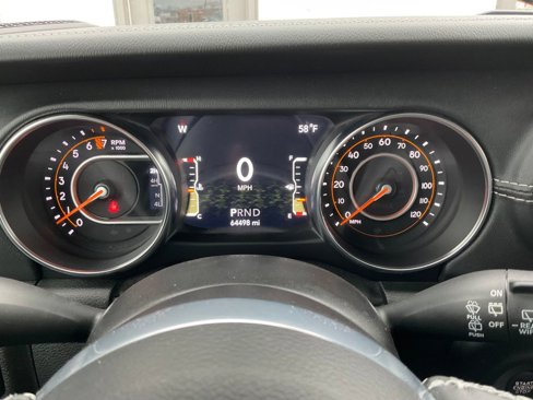 Used 2021 Jeep Wrangler Unlimited Sahara w/ Dual Top Group image 8
