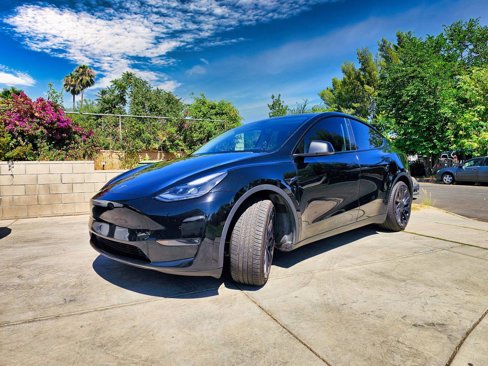 Used 2021 Tesla Model Y Performance image 2