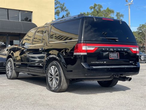 Used 2016 Lincoln Navigator L Select image 20