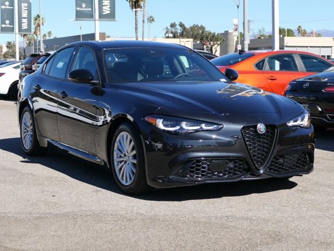 New 2024 Alfa Romeo Giulia Sprint image 7