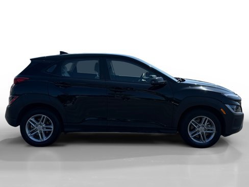 Used 2023 Hyundai Kona SE image 6