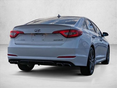 Used 2017 Hyundai Sonata Sport 2.0T image 5