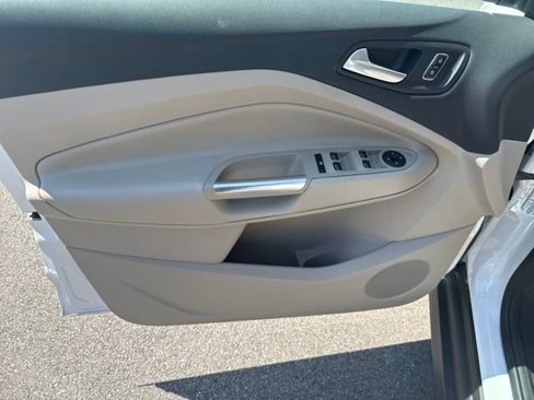 Used 2016 Ford C-MAX Energi SEL w/ Equipment Group 302A image 10