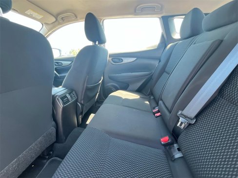 Used 2021 Nissan Rogue Sport S image 13