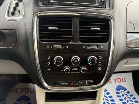 Used 2012 Dodge Grand Caravan SXT image 37