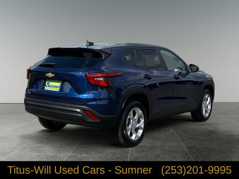 Used 2024 Chevrolet Trax LS w/ LS Convenience Package image 7