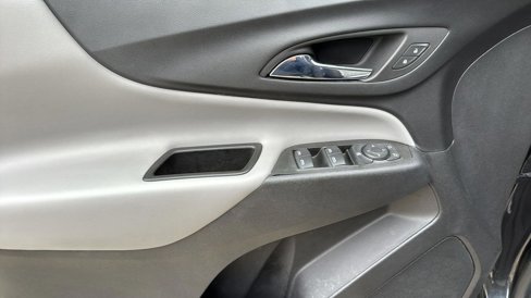 Used 2022 Chevrolet Equinox LS w/ LS Convenience Package image 12