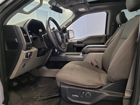 Used 2017 Ford F150 XLT w/ Equipment Group 302A Luxury image 4