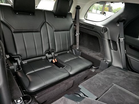 Used 2018 Land Rover Discovery SE image 56