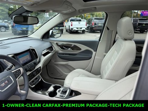Used 2023 GMC Terrain Denali w/ Denali Premium Package image 16