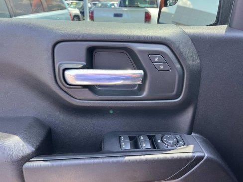Used 2022 Chevrolet Silverado 1500 Custom image 14
