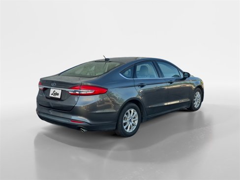 Used 2017 Ford Fusion S image 4