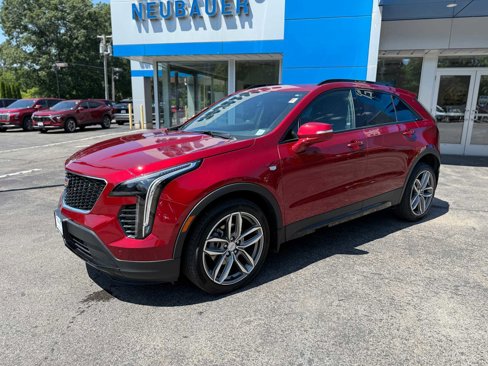 Used 2023 Cadillac XT4 Sport image 2