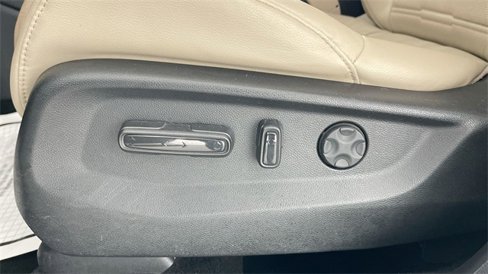 Used 2018 Honda CR-V Touring image 11