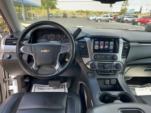Used 2018 Chevrolet Suburban LT image 25