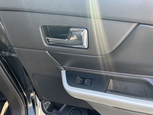 Used 2013 Ford Edge SEL image 10