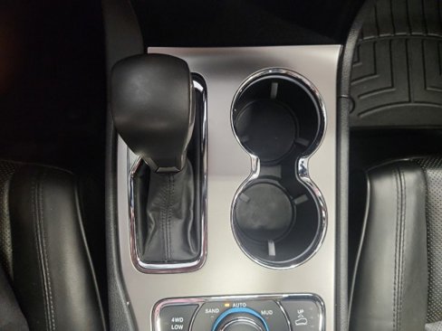 Used 2018 Jeep Grand Cherokee Overland image 19