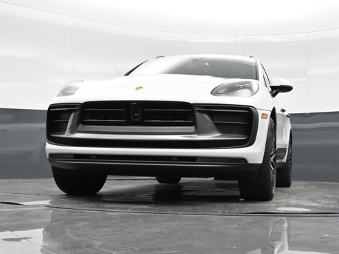 Used 2025 Porsche Macan Turbo image 41