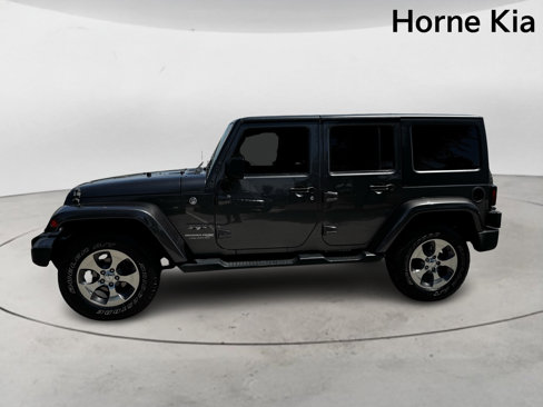 Used 2018 Jeep Wrangler Unlimited Sahara w/ Connectivity Group image 6