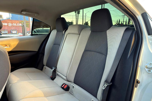 Used 2020 Toyota Corolla LE image 17