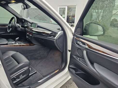 Used 2014 BMW X5 xDrive35i w/ M Sport image 13