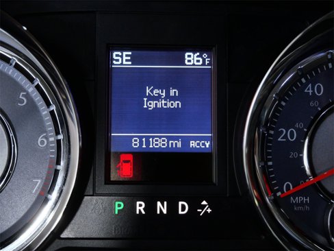 Used 2015 Chrysler Town & Country Touring-L image 22