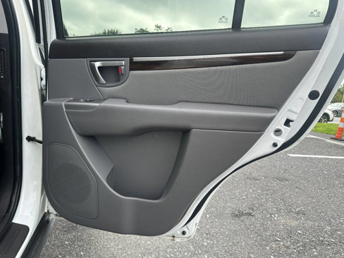 Used 2012 Hyundai Santa Fe GLS image 23