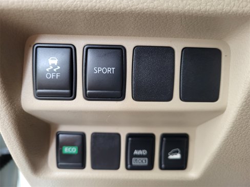 Used 2016 Nissan Rogue SV image 49