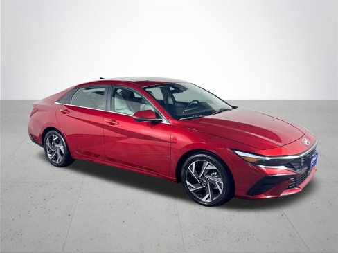 Used 2024 Hyundai Elantra Limited image 4