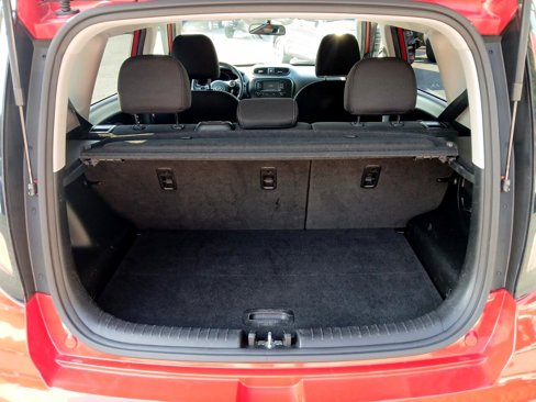 Used 2017 Kia Soul + image 10