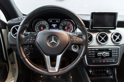 Used 2014 Mercedes-Benz CLA 250 image 16