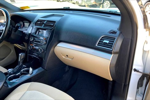Certified 2016 Ford Explorer XLT image 16