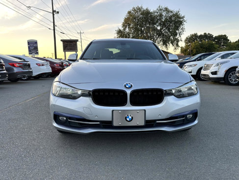 Used 2017 BMW 330i xDrive Sedan image 2
