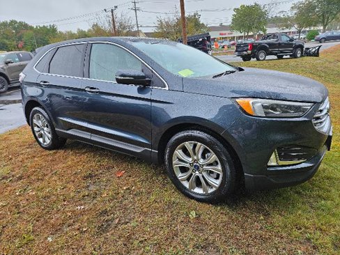 Certified 2022 Ford Edge Titanium w/ Equipment Group 301A image 3