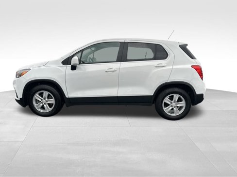 Used 2020 Chevrolet Trax LS w/ Tint and Cruise Package image 4