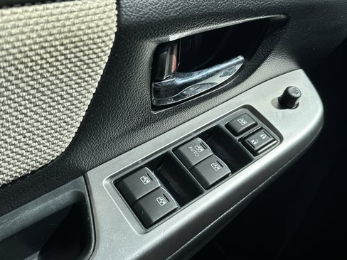 Used 2016 Subaru Crosstrek 2.0i Premium image 22