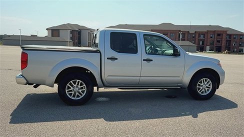 Used 2014 Nissan Frontier SV image 9