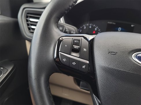 Used 2022 Ford Escape SEL image 11