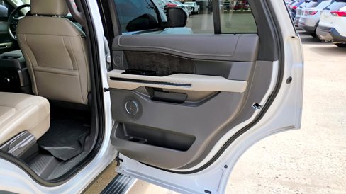 Used 2019 Ford Expedition Limited w/ Equipment Group 302A image 17