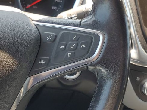 Used 2018 Chevrolet Equinox Premier image 20