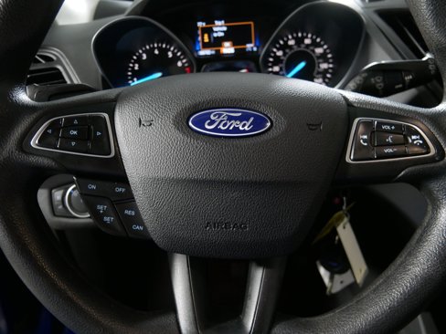 Used 2018 Ford Escape SE image 25