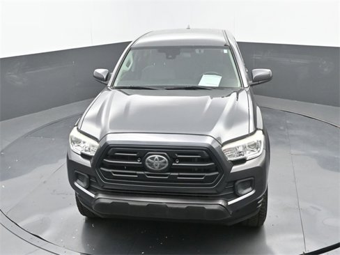 Used 2018 Toyota Tacoma SR image 28