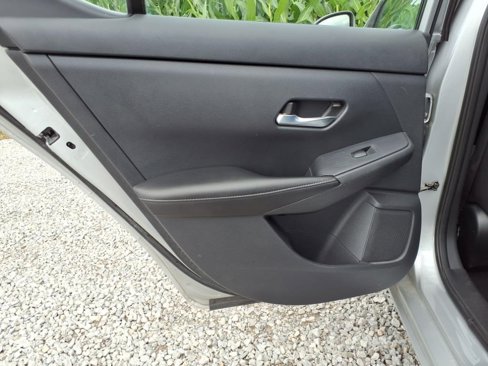 Used 2022 Nissan Sentra SV image 24