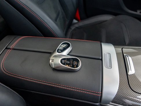 Used 2024 Mercedes-Benz GLC 43 AMG 4MATIC image 23