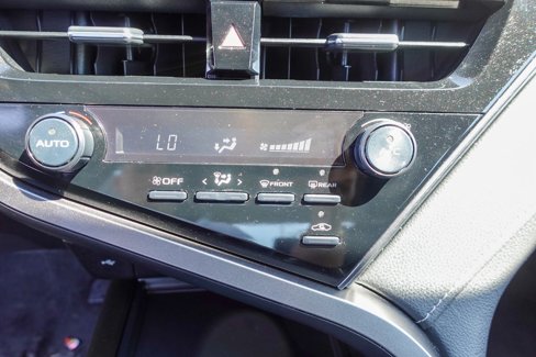 Used 2021 Toyota Camry SE image 18