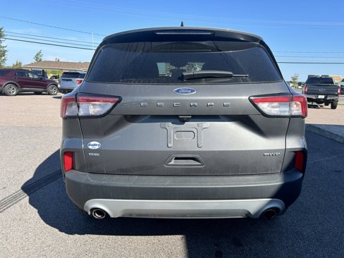 Used 2022 Ford Escape SE w/ Cold Weather Package image 4