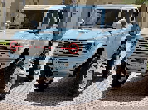Used 2025 Ford Bronco Heritage Edition image 1