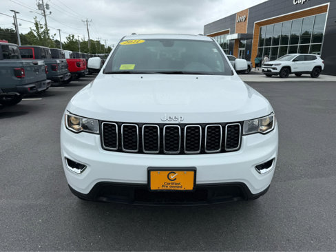 Used 2021 Jeep Grand Cherokee Laredo X image 2