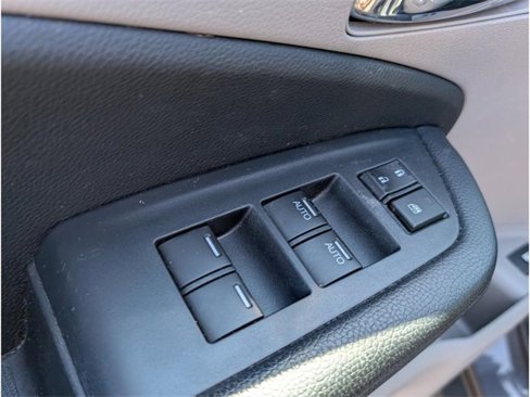 Used 2020 Honda Pilot EX image 16